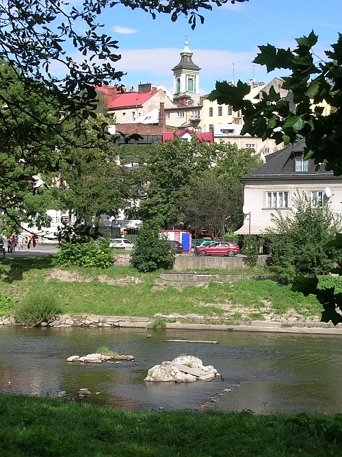 Pohled na Cieszyn z břehu Českého Těšína